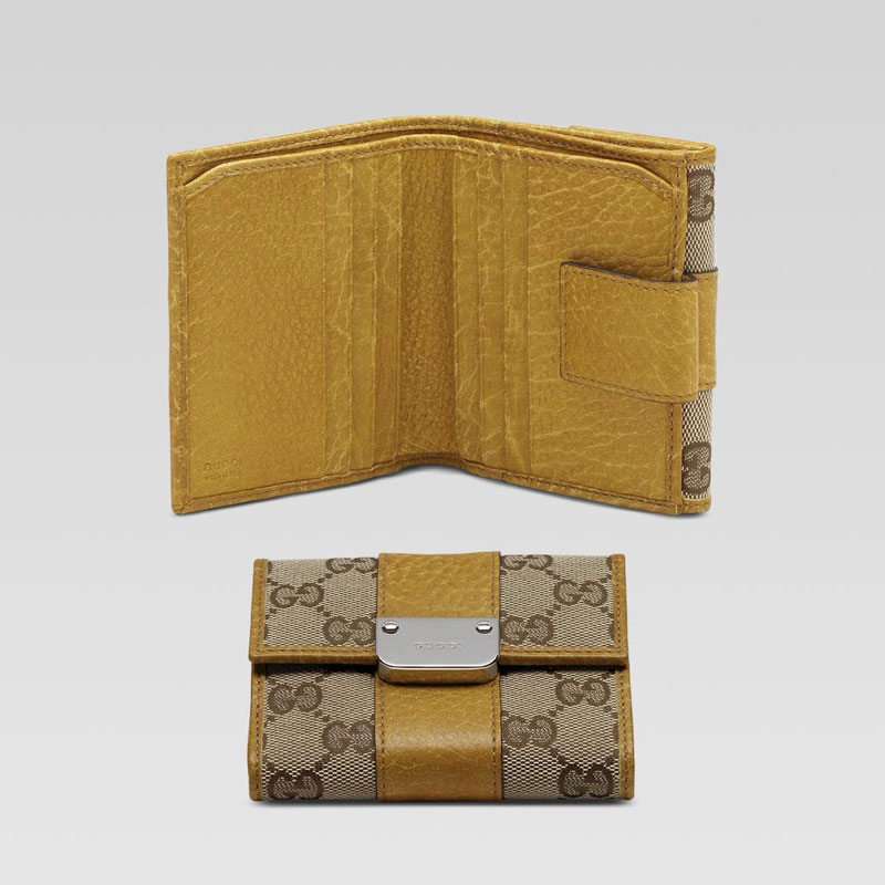 flap french wallet with engraved gucci logo and st