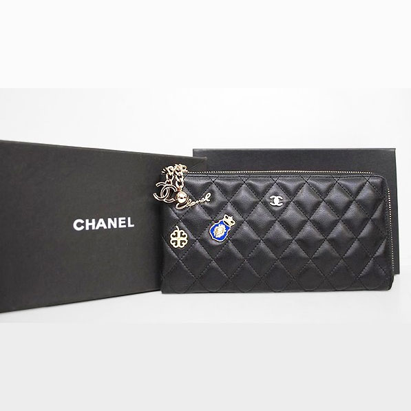 CHANEL Clutch