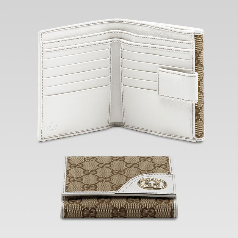 flap french wallet with interlocking G ornament