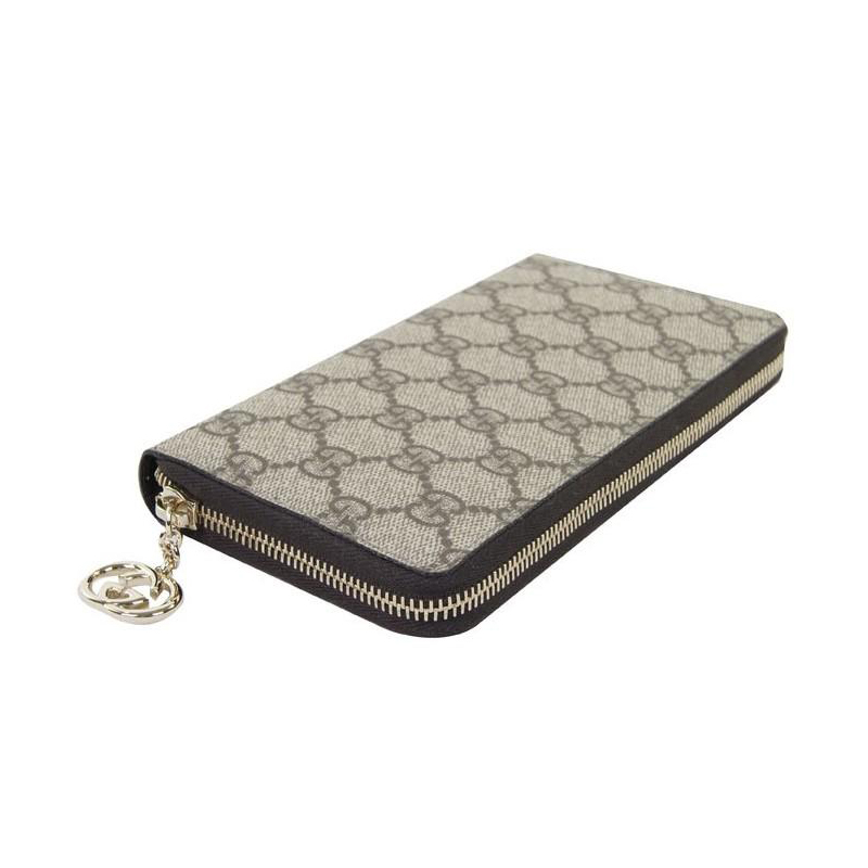 zip around wallet with interlocking G detail