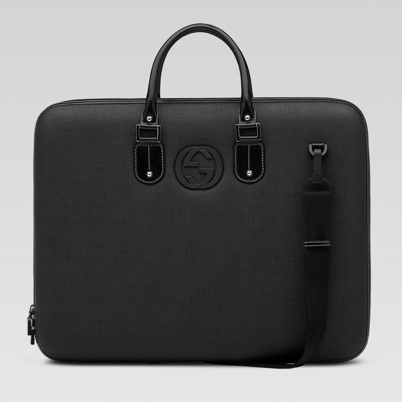 garment bag with interlocking G detail