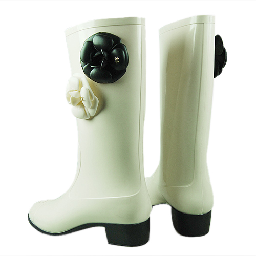 Chanel Patent Leather High Boots Cream