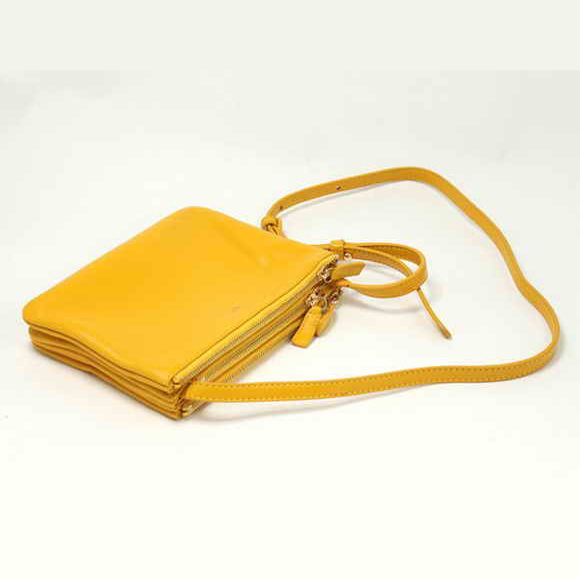 Celine Fashion Lambskin Shoulder Bag 8822 Yellow