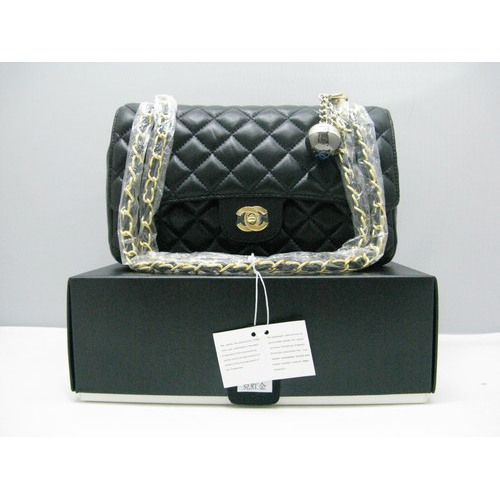 Chanel lambskin leather Black Flap bag with Gold chain