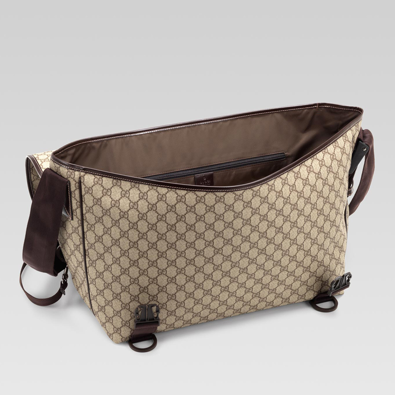 large messenger bag with interlocking G detail