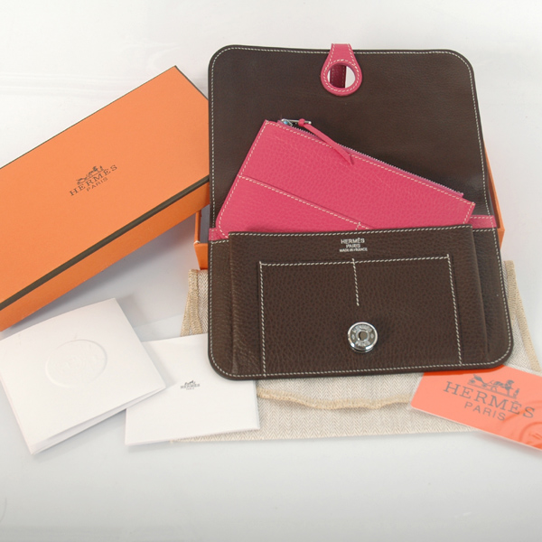 Hermes passport Wallet clemence leather in Dark Brown/Peach