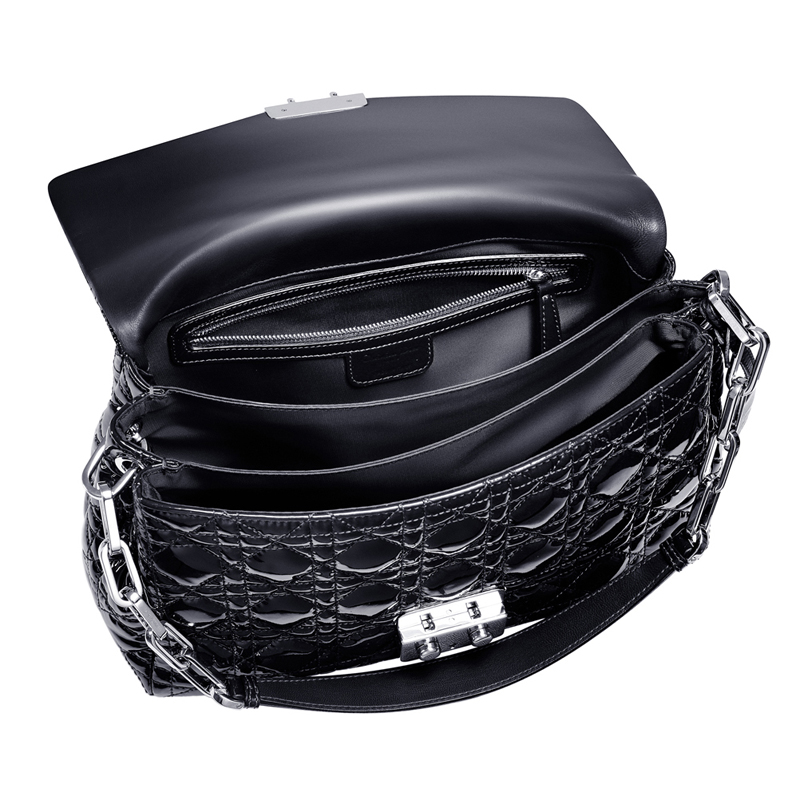 New Lock bag in black patent leather