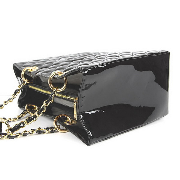 Chanel Black Patent Leather Handbags 50995 Gold Hardware