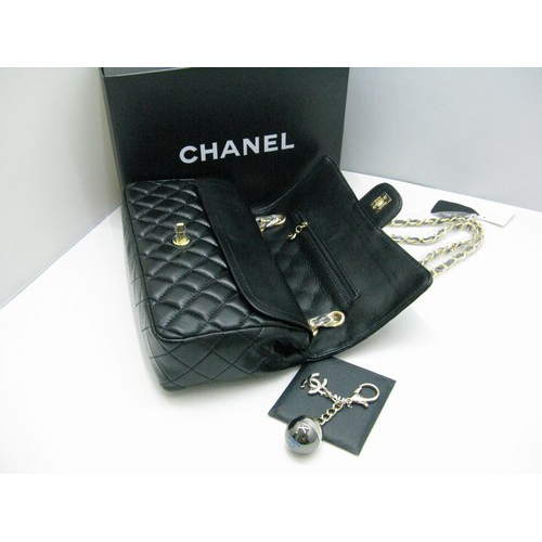 Chanel lambskin leather Black Flap bag with Gold chain