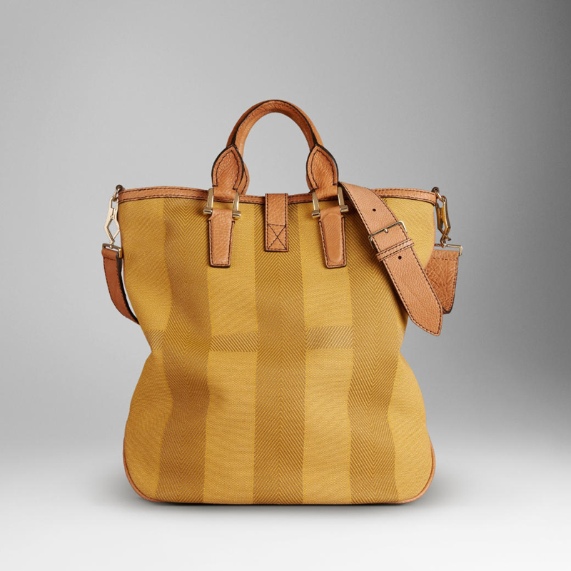 LARGE JACQUARD CHECK TOTE