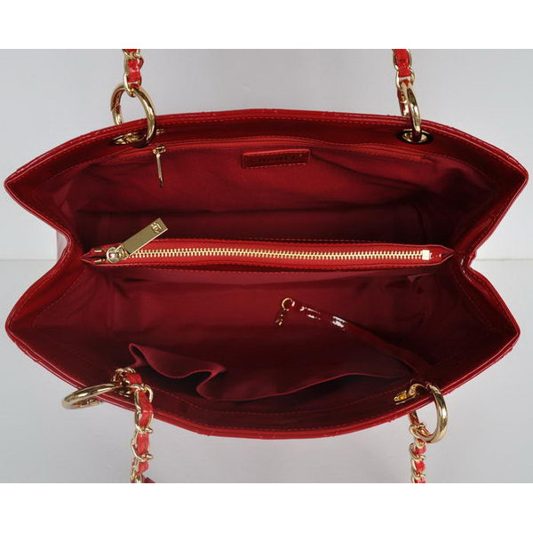 Chanel A50995 Red Patent Leather Shoulder Bag Gold